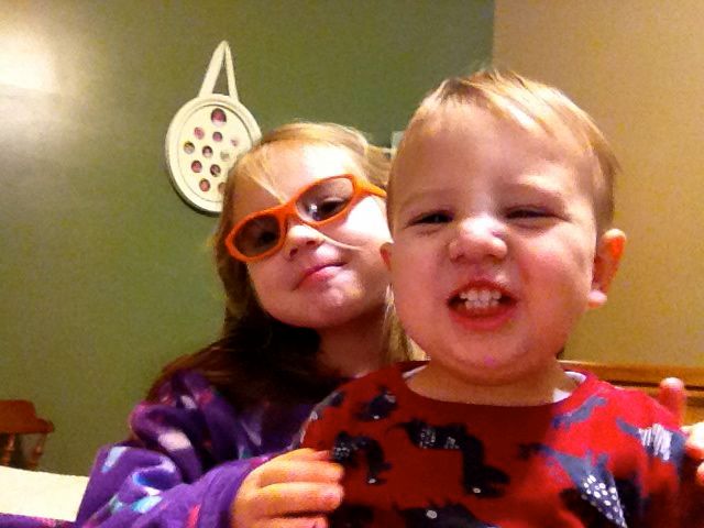  They truly are best friends. Love this!(And I think those sunglasses make her look a little like Elton John) 